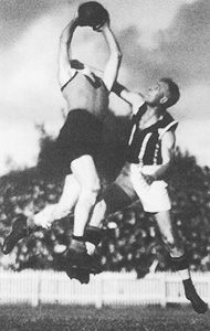 link to Picture of Blue Johnston's mark in 1934 grand final